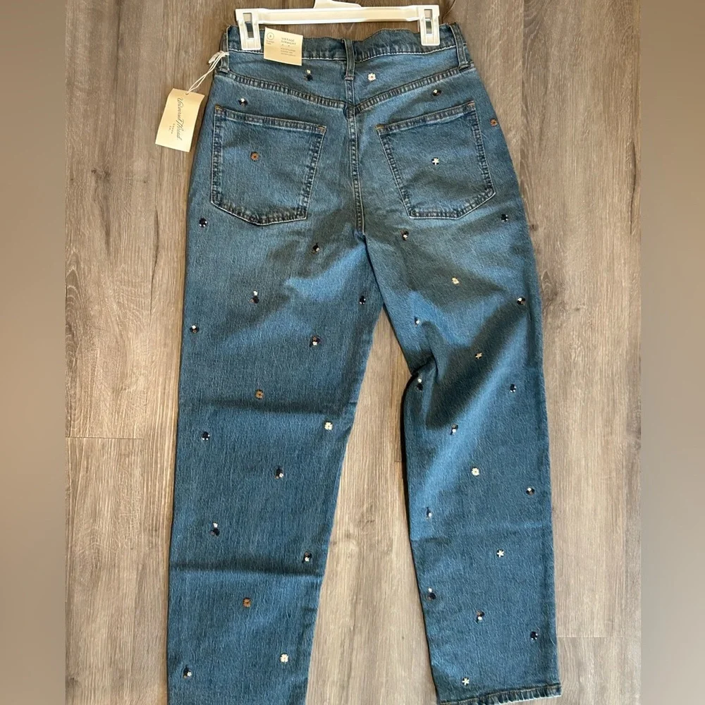 Universal Thread Blue Embroidered Jeans - Picture 3 of 3